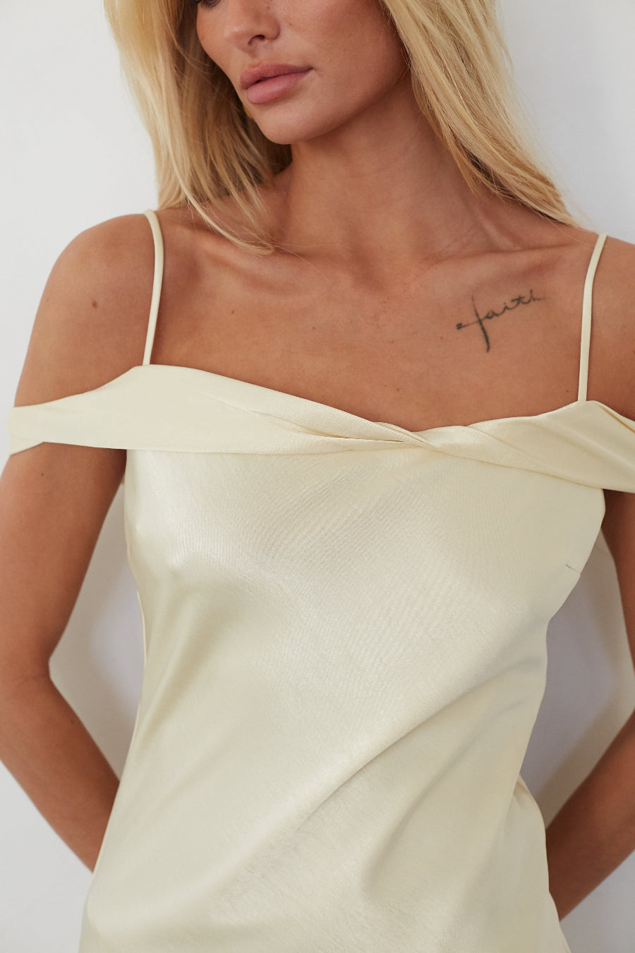 Aileen Off the Shoulder Maxi Dress - Image 4